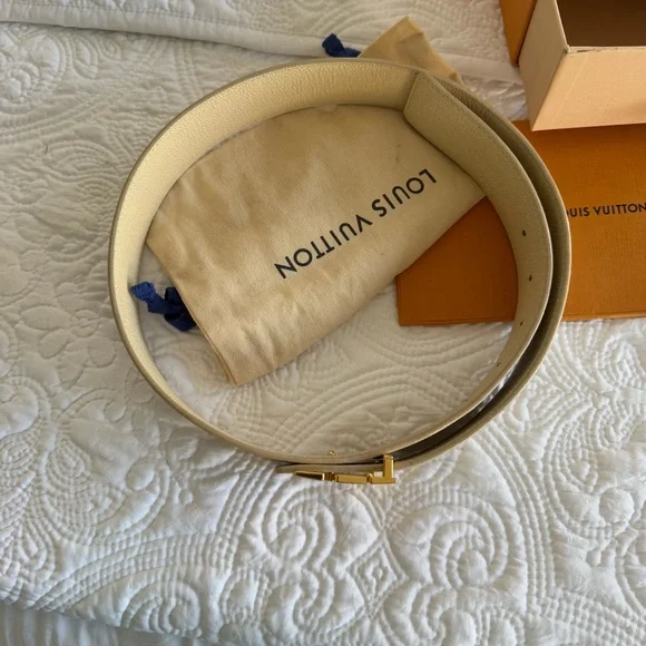 Louis Vuitton Damier Azur Canvas Belt With A Gold Tone Buckle Reversible - Picture 3 of 11